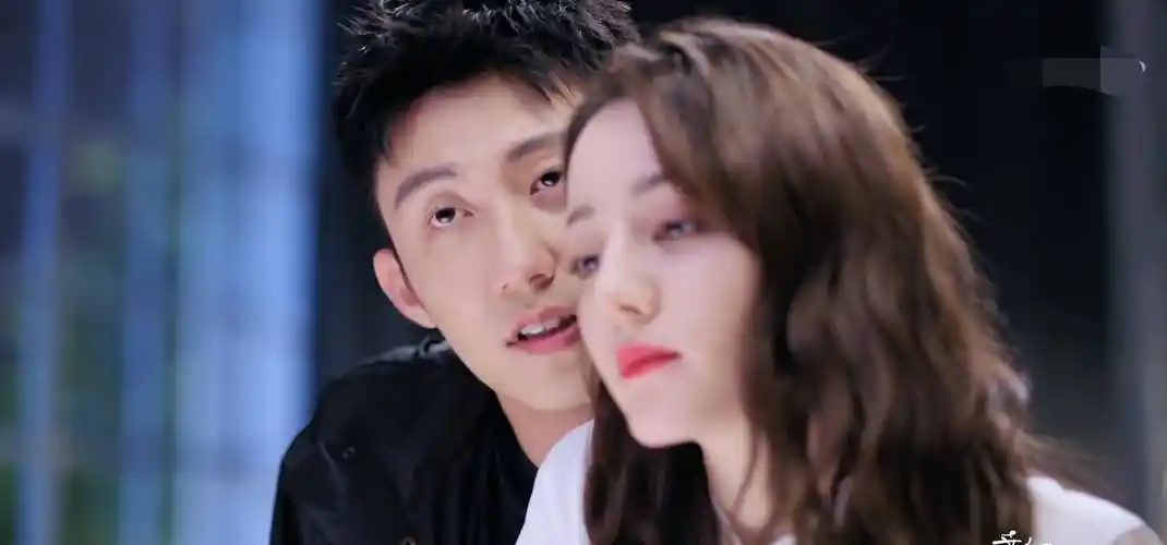 电商大佬黄景瑜爱上迪丽热巴,周放宋凛高颜值互撩,不看会后悔