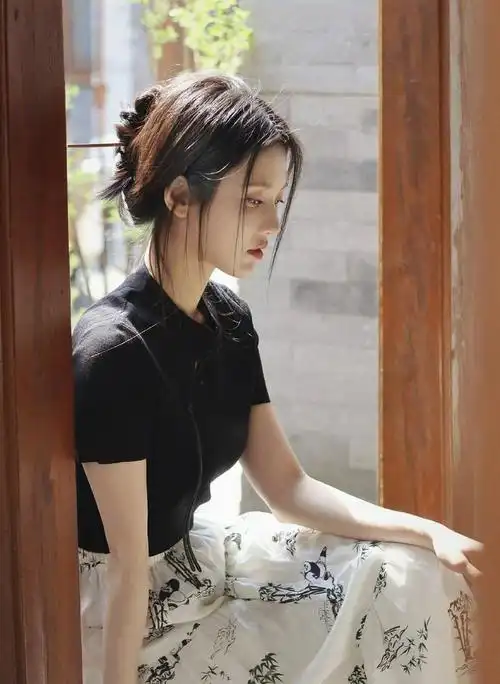 张慧雯全新时尚大片释出,新中式的高级氛围感拉到极致|欢乐颂5|张慧雯