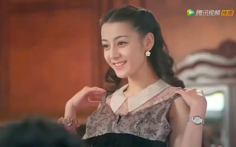 迪丽热巴amber吴安珀cut微时代e08