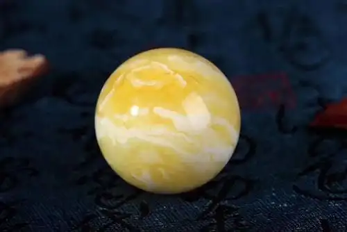 如果你想入手白花蜜蜡那么这篇文章就一定要看看了