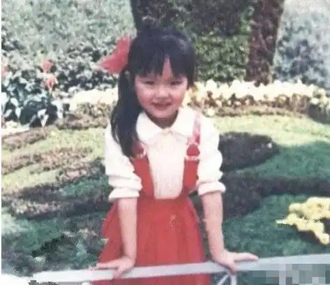 明星童年照唐嫣变化最大,看到林更新笑到肚子痛!