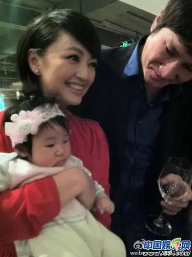 罗海琼女儿老公照片曝光 老公费麟身份背景揭秘(图)