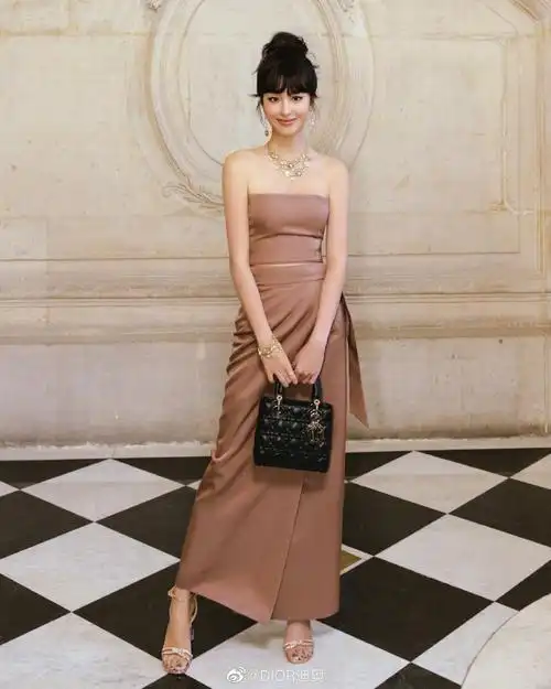 迪奥品牌大使杨采钰##迪奥二零二三秋冬高订秀