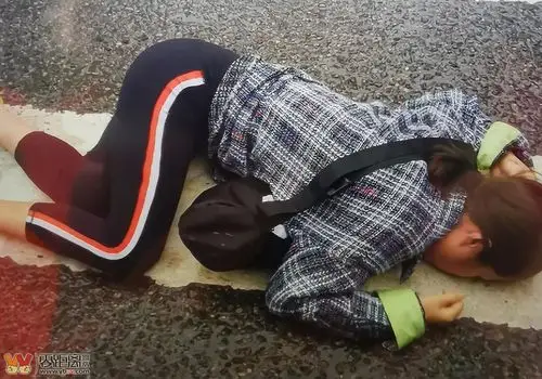 宜宾一货车撞到自行车,骑车女子抢救无效死亡!