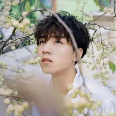 王俊凯头像帅气冷酷高清版