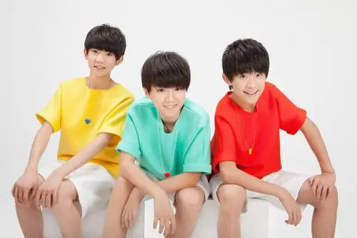 tfboys单曲《幸福符号》照片-1