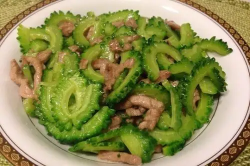 肉丝炒苦瓜的做法
