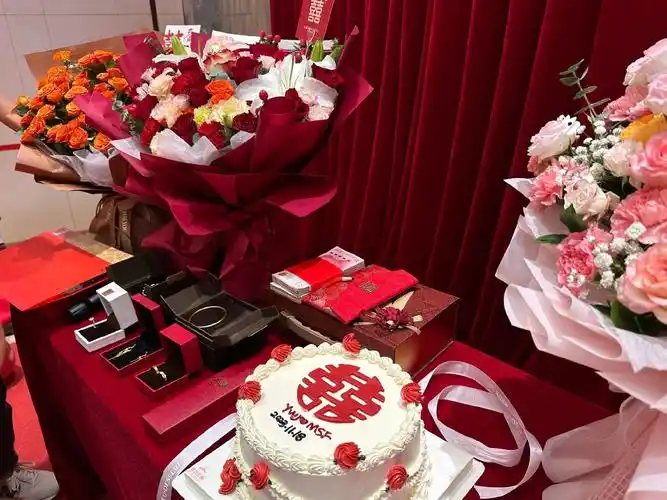 我们订婚啦 相遇, 相识,相知,相爱,长相守!#订婚现场  - 抖音