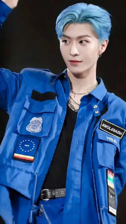 是每次看到都会心动的程度范丞丞蓝发 范丞丞