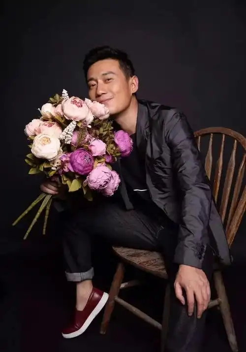 徐洪浩:娶小10岁的刘晓洁,戏里是"伪"父女,戏外是夫妻