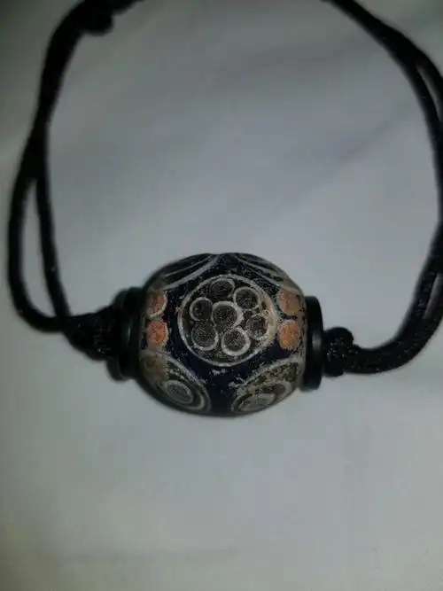 [综合]麻烦大家请帮忙看看这几颗蜻蜓眼琉璃珠,谢谢