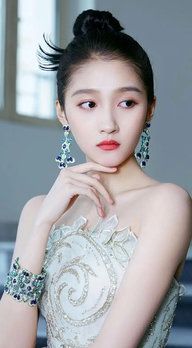 关晓彤高清写真图集,豆蔻年华,楚楚动人