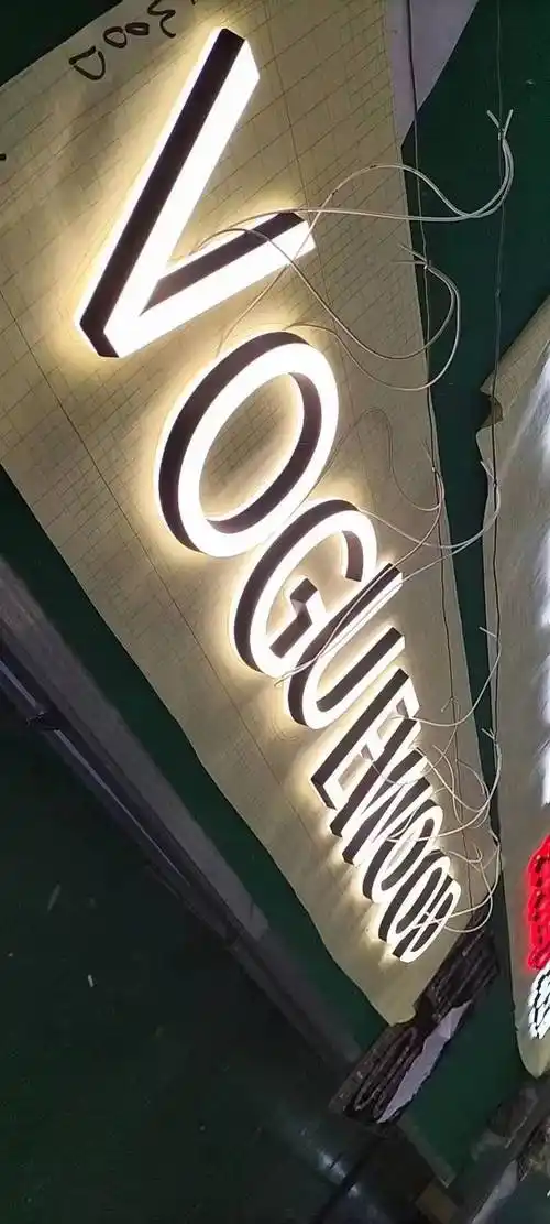 南昌喷绘写真雕刻加工卡布灯箱户内外门头发光字logo墙18574779960