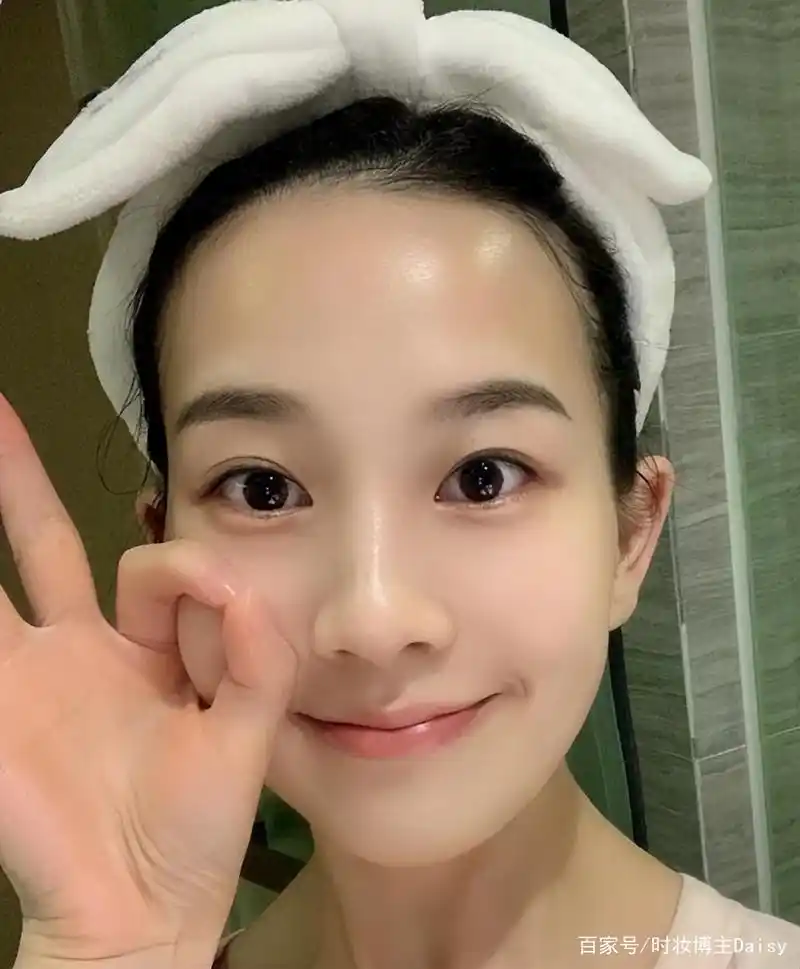 女生若想皮肤好,建议多吃3种蔬菜,多用3种护肤品,效果明显