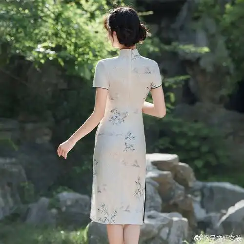 今日推荐长款旗袍连衣裙,尽显优雅气质.
