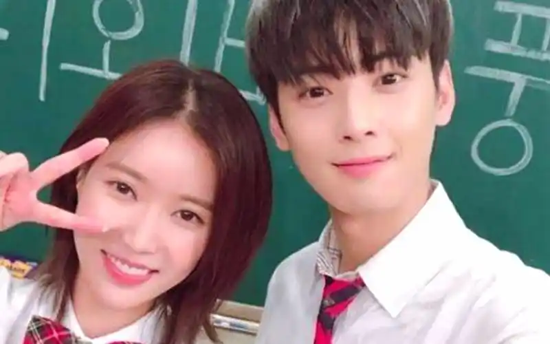 《认识的哥哥》感受一下 车银优,林秀香一起跳舞的快乐_哔哩哔哩 (゜