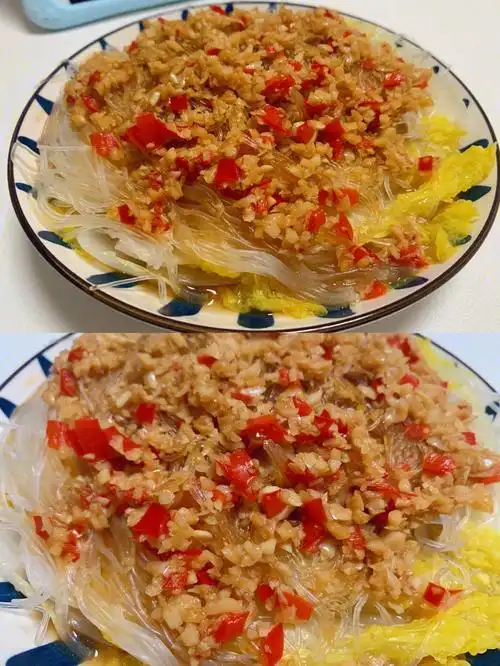 今天分享一道十分钟快手菜-蒜蓉娃娃菜粉丝,做法简单,蒜香浓郁,好吃到