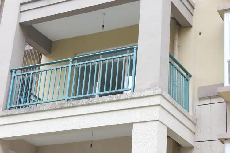 锌钢围栏/贵州组装式栏杆/贵州阳台护栏/贵州铸铁栏杆/安美捷铁艺护栏