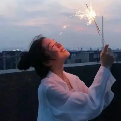 仙女ins森系头像结尾不用标点一看就知道是个不拘小节成大事的人