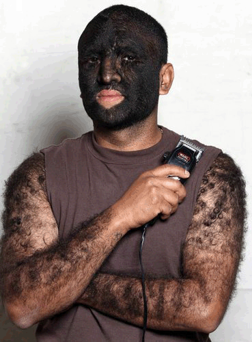 墨西哥"狼人"走红好莱坞 女人缘极好