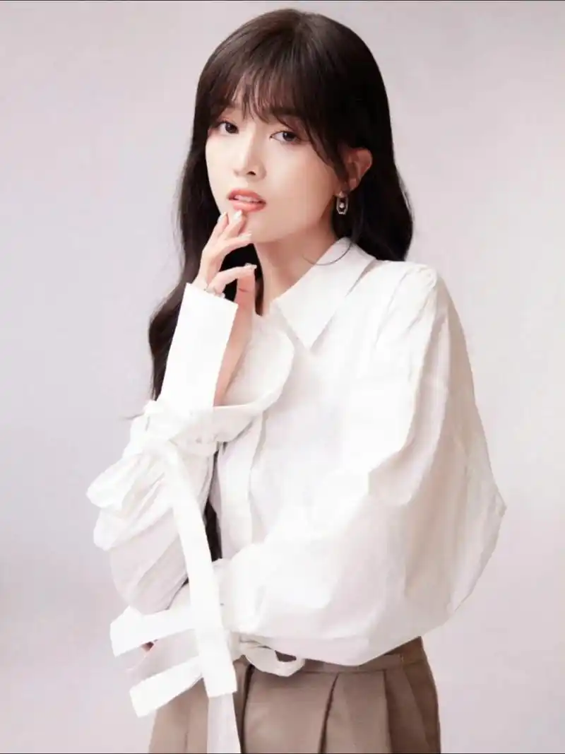 明星穿搭 吴宣仪 这套造型也太适合她了!