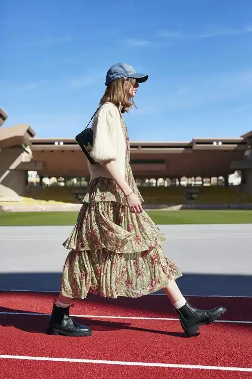 celine2021年夏季系列全部造型简直是春夏标准穿搭