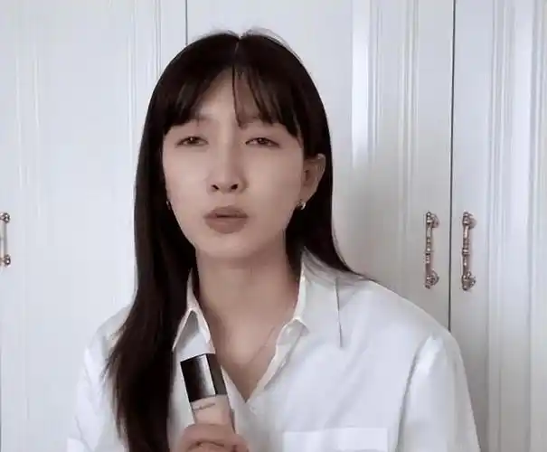 回顾:江疏影回应素颜不好看,妆后完全判若两人,直言各有的美好