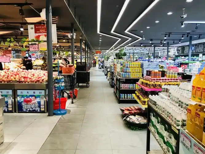 三亚旺毫超市位于三亚市解放二路,也是三亚市中心,三亚步行街也在此,