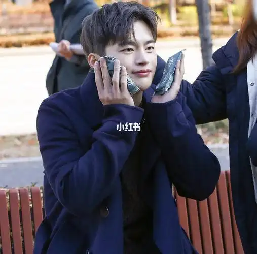 灭亡的侧脸好好看 侧排牙是尖尖的 有发现吗_侧脸_徐仁国_娱乐_明星