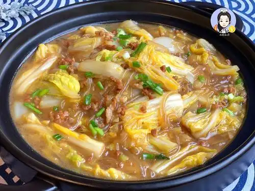 一起来看看做法吧~暖胃又暖身的食物,要数热气腾腾的炖菜最惹人喜爱了