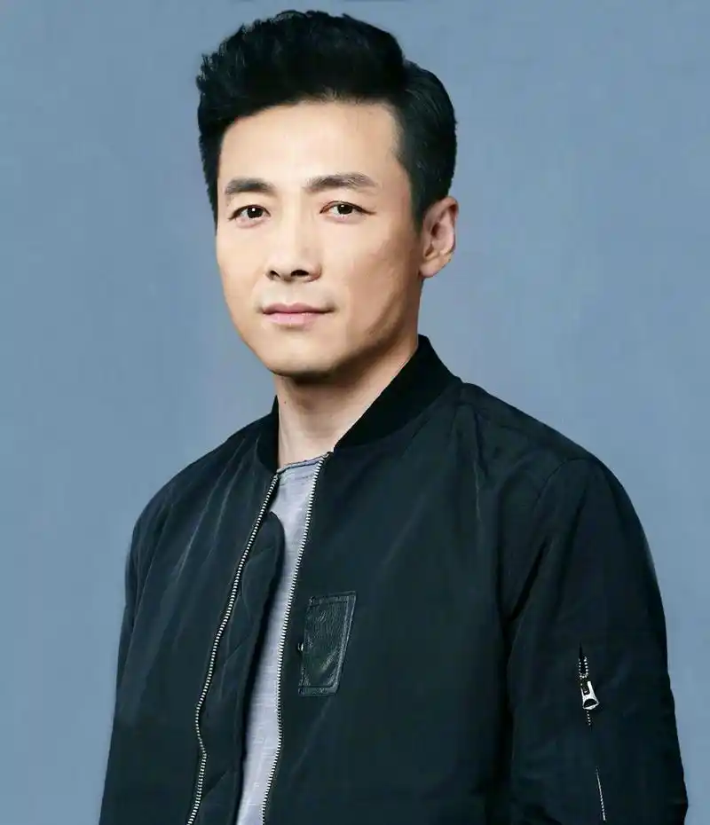 面具,中的李春秋祖峰,到底瞒着我们拍多少电视