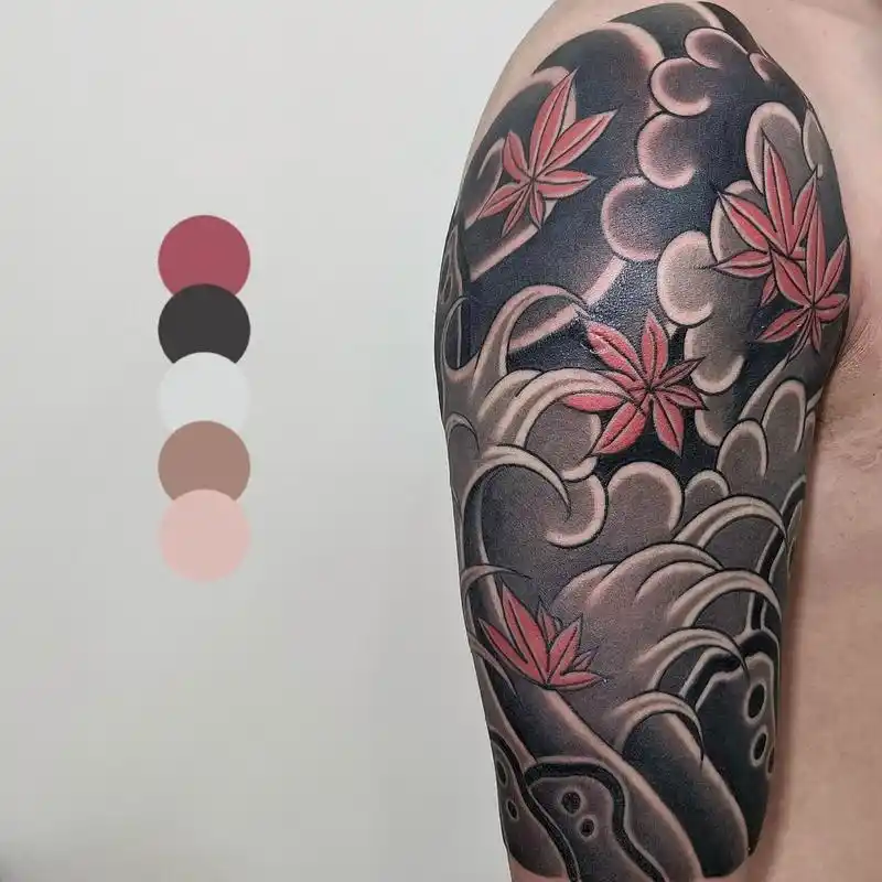 成都纹身 老传统纹身 枫叶纹身 大臂纹身         93内容:老传统