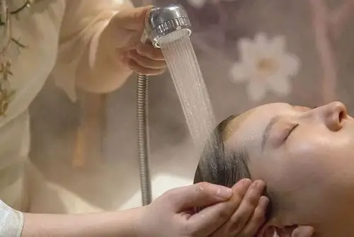 在大兴洗头竟整出这么大阵仗|按摩|spa|足疗|泡脚|精油|拔罐_网易订阅