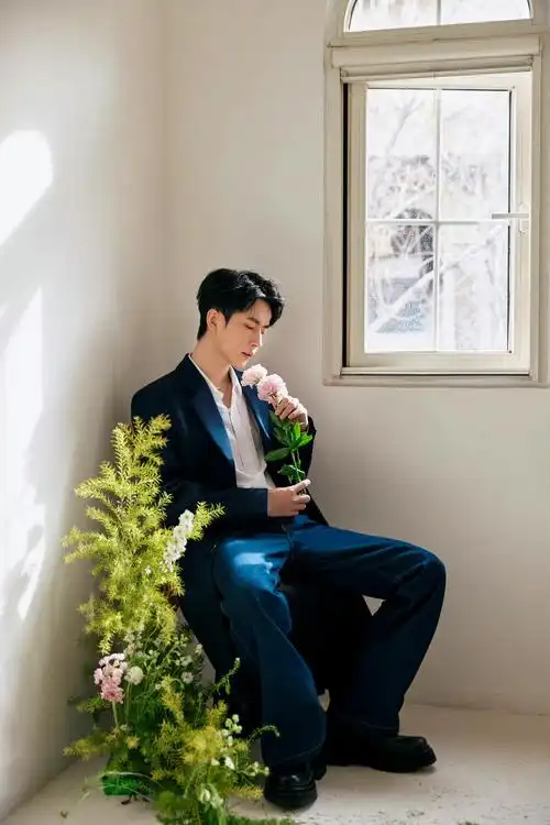 于朦胧最新写真!花样美少年,浪漫又唯美,男友力满分_高清图集_新浪网