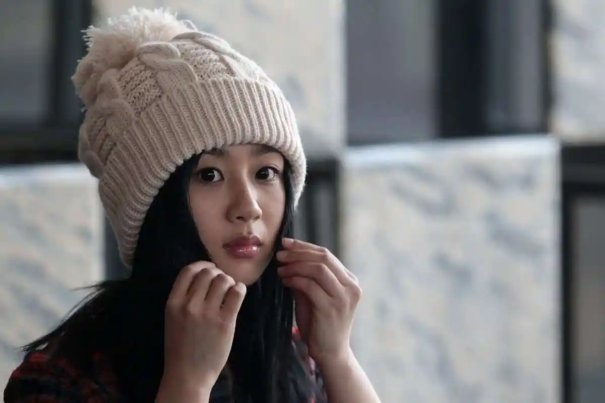 早期的杨紫,圆脸,虎牙,酒窝,敲可爱的!#杨紫# #我们都爱聊八卦