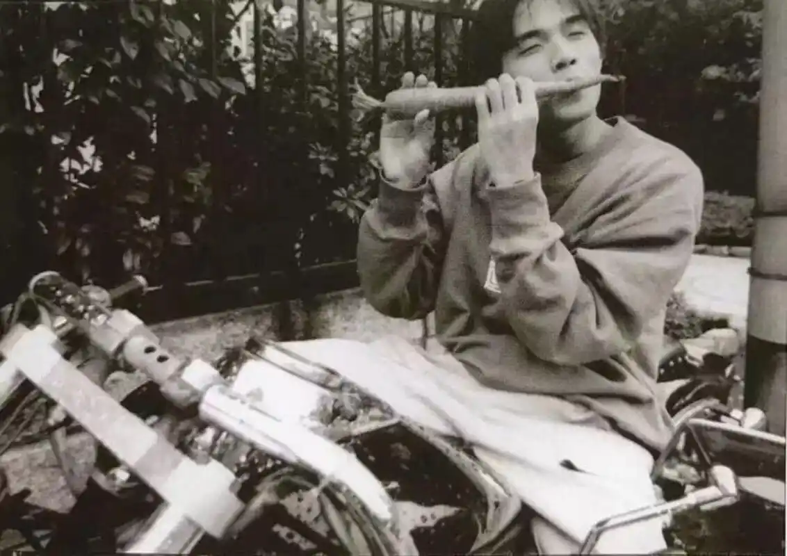 周杰伦 早期青涩写真