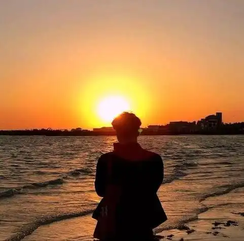 背影头像男生孤独夕阳 男生头像图片大全 -【爱个性】