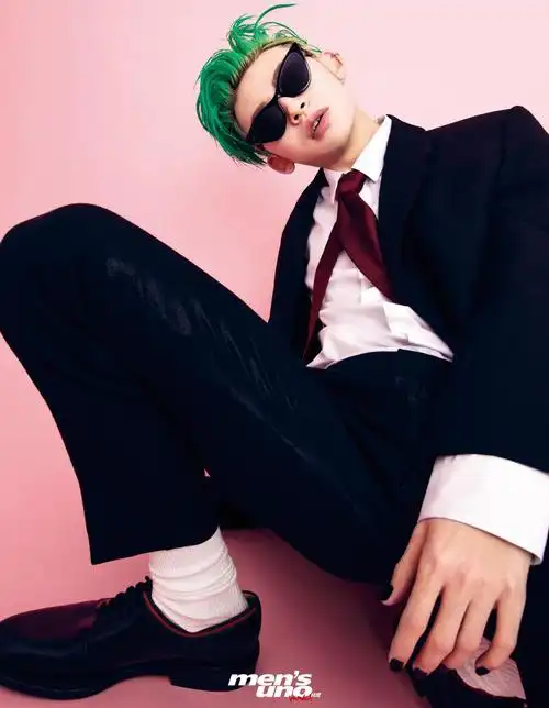 小鬼王琳凯02登上风度mensunoyoung11月号杂志封面