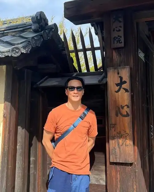 吴彦祖庆祝14周年结婚日,亲手做蛋糕,表白没有她就活不下去!