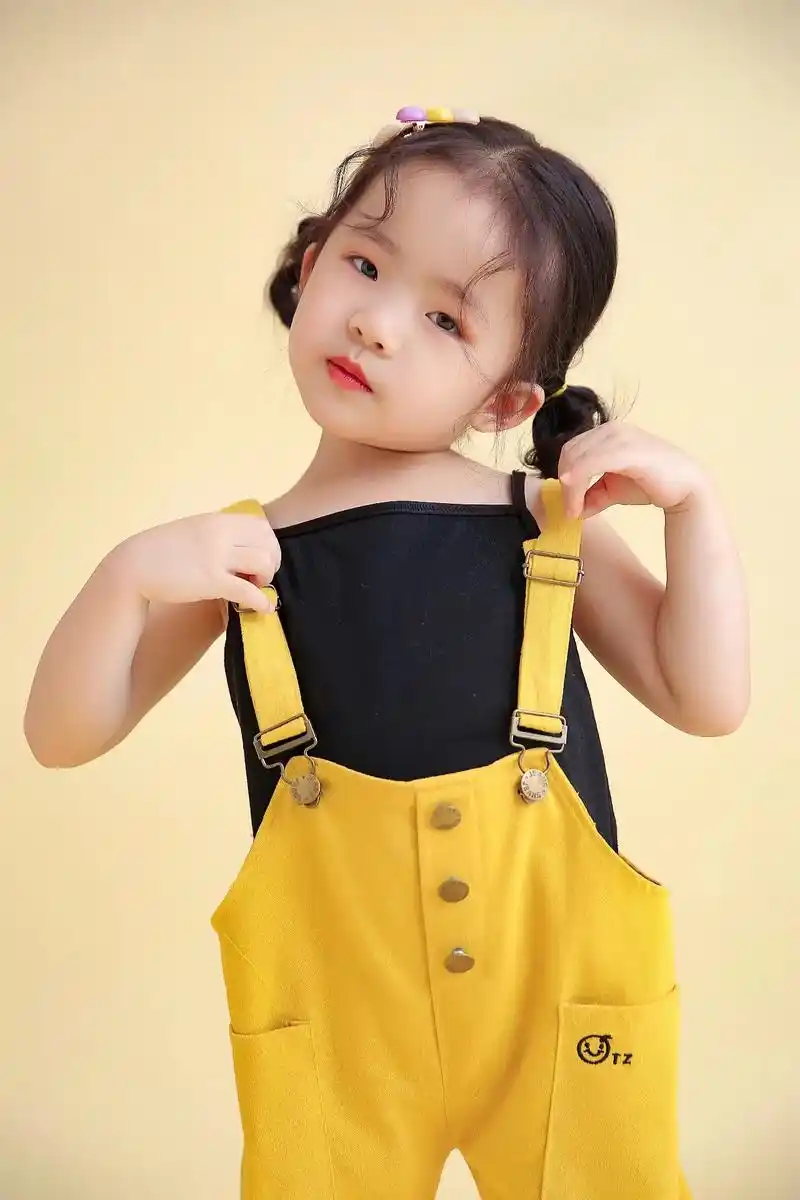 用镜头记录成长 用温暖留住时光 #儿童写真 #艺术照  - 抖音