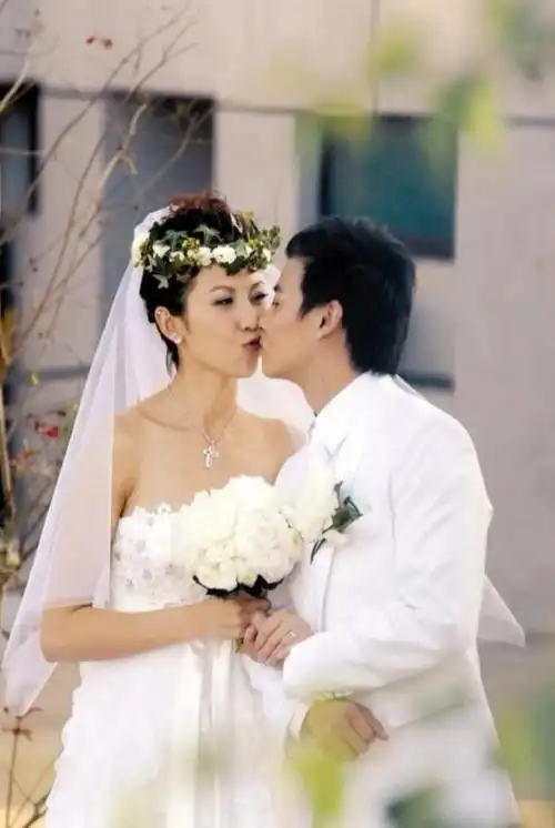 斓曦结婚照_斓曦婚纱照-天晟网