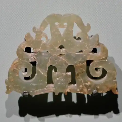 7000年前的河姆渡文化已出现对鸟纹样