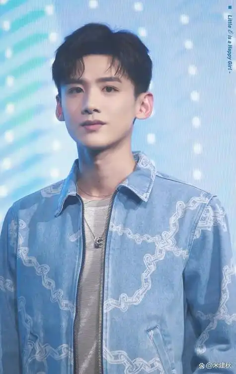 且看英俊潇洒的当红小生大眼睛男孩白敬亭是如何逆袭成功的