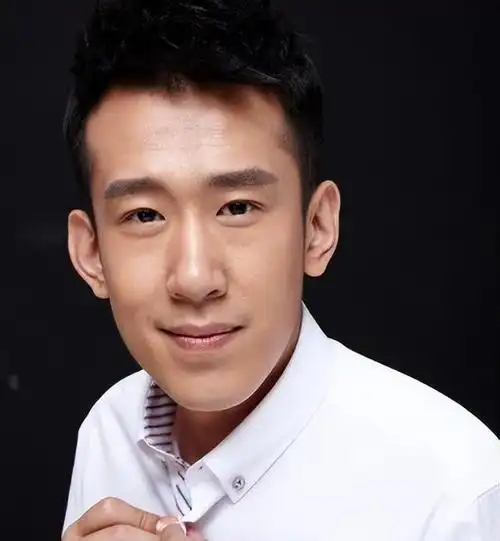 寸头长脸尖嘴的男明星,实则奇怪的8位男星