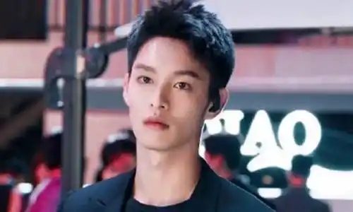 他在逆光中告白讲了什么故事 结局是怎样的_电视剧_阮念初_厉腾