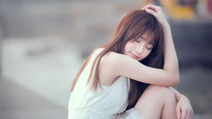 安装元气桌面,海量壁纸一键设置尺寸:2560x1440体积:0.