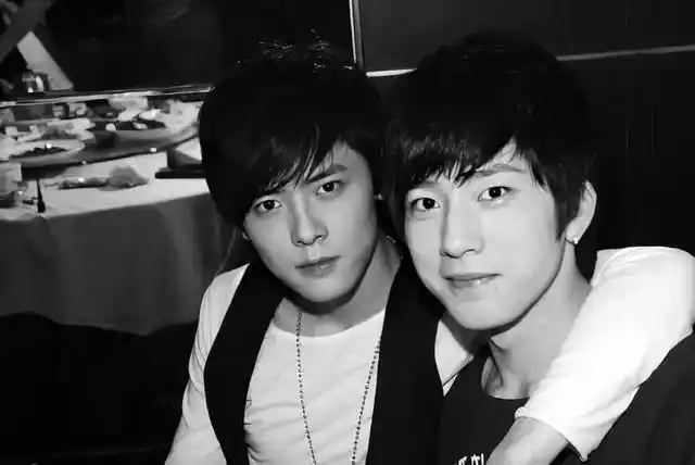 付辛博井柏然曾经的好哥们,之后解散,背后的原因竟是这样