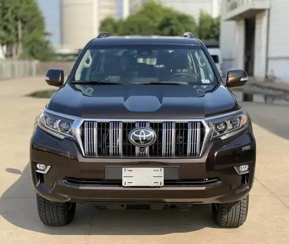 出自丰田旗下的普拉多车型,虽然不及老大哥兰德酷路泽,但是在越野性能