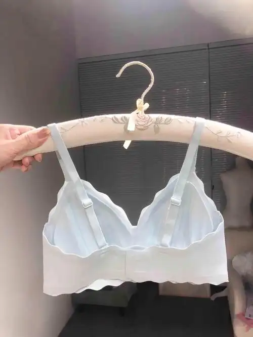 奶奶糯糯的冰丝内衣软乎乎的好治愈呀