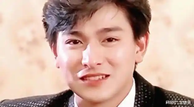 刘德华断崖式衰老,白发苍苍似80岁老头,网友泪目:该退休了!